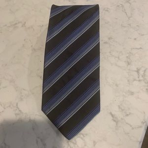 Hugo Boss silk tie